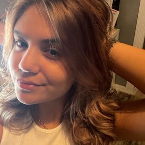 Meet your Posher, Lorena